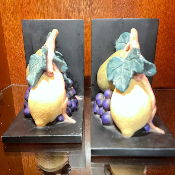 Fruit Design Bookends - Picture 3 of 4